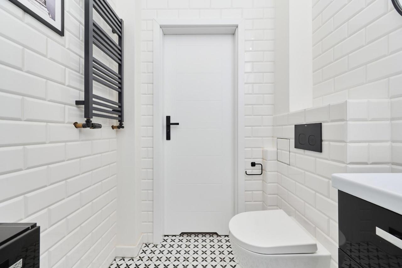 ורוצלב Dominikanska Old Town Studio W Kamienicy By Noclegi Renters מראה חיצוני תמונה